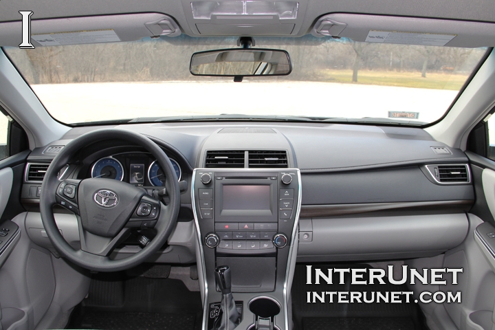 2016-Toyota-Camry-interior