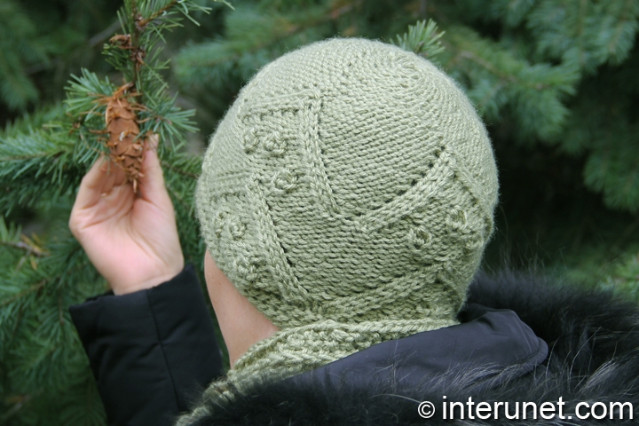 knitted-women’s-hat