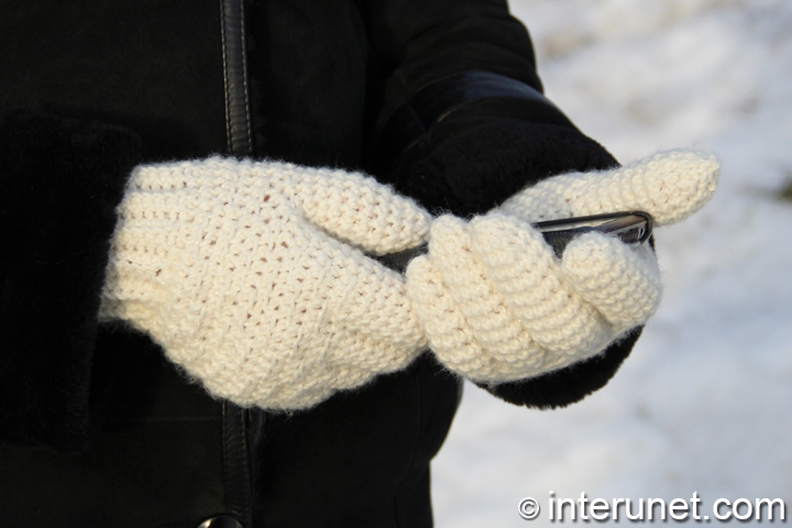 women’s-gloves-crochet-pattern