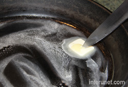 butter-melting-on-frying-pan