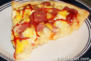sausage-egg-homemade-pizza