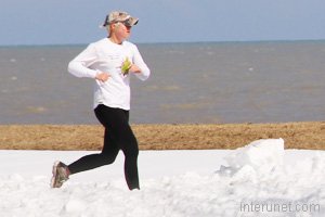 running-on-the-lake-shore