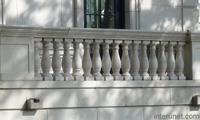 front-porch-concrete-decorative-fence